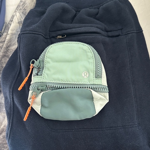 Lululemon Bundle! - Picture 5 of 5